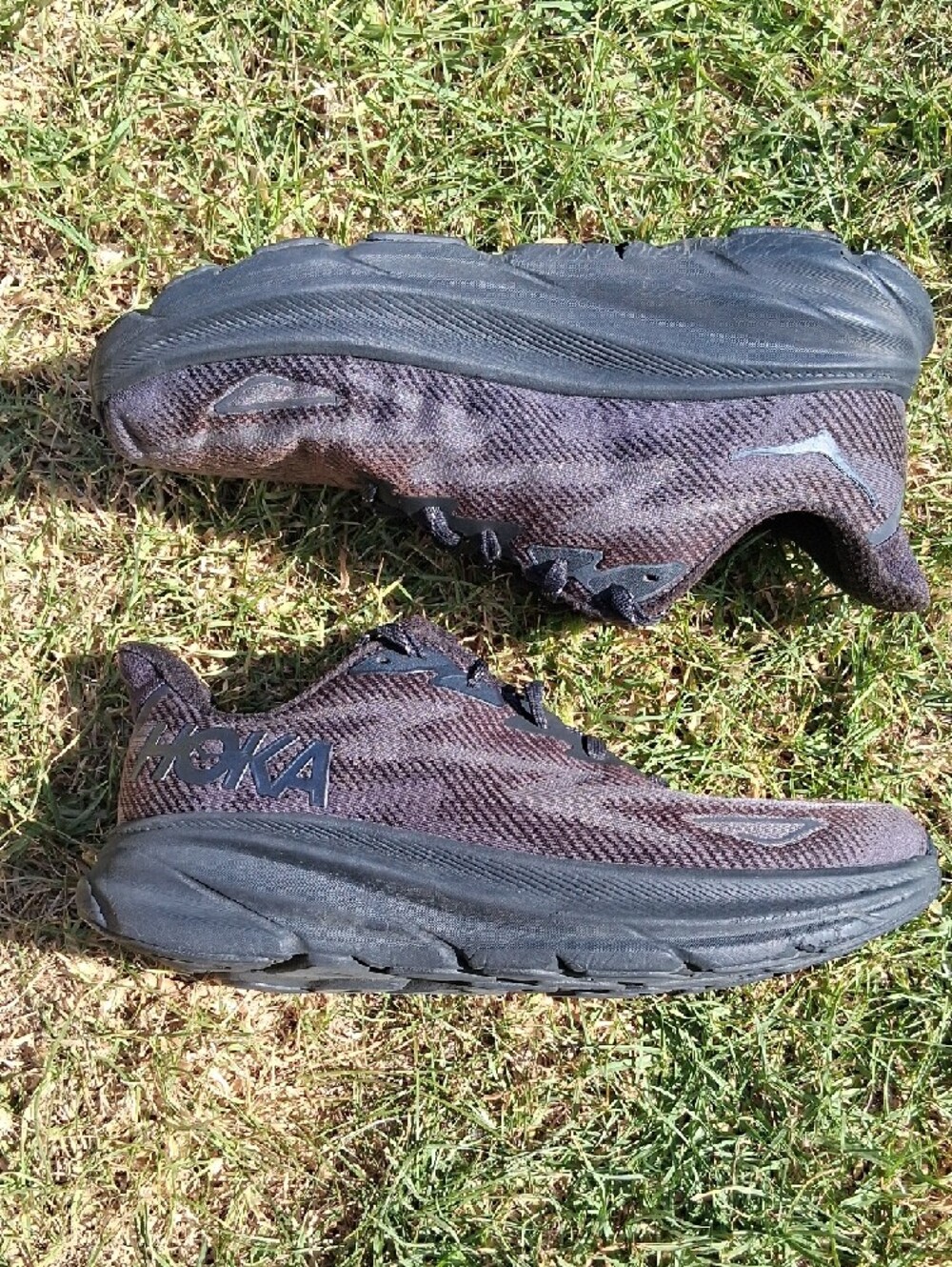 Hoka Clifton 9 Men's Black/Grey Athletic Running Shoes - Picture 3 of 13